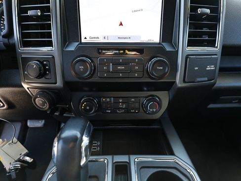 Used 2019 Ford F150 XLT w/ Equipment Group 302A Luxury AWD/4WD image 19