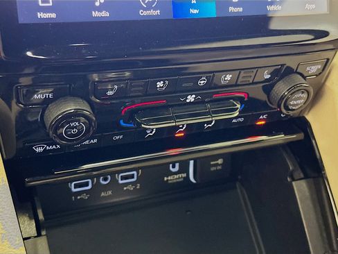 Used 2023 Jeep Grand Cherokee 4WD 4xe w/ Luxury Tech Group II image 24