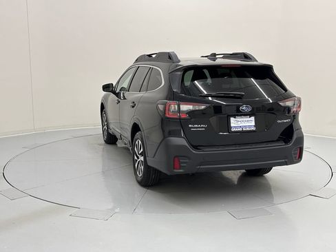 Certified 2022 Subaru Outback Premium AWD/4WD image 3