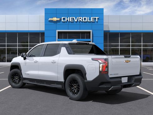 New 2025 Chevrolet Silverado EV LT image 19