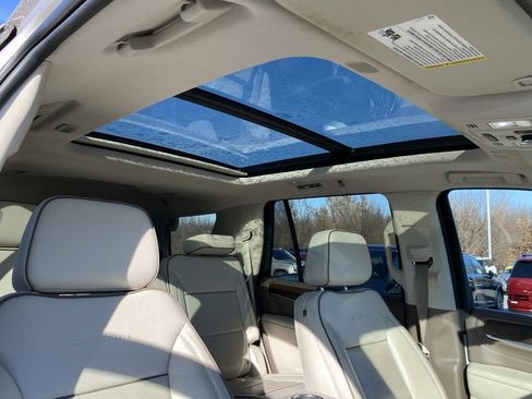 Used 2021 GMC Yukon Denali w/ Advanced Technology Package image 30