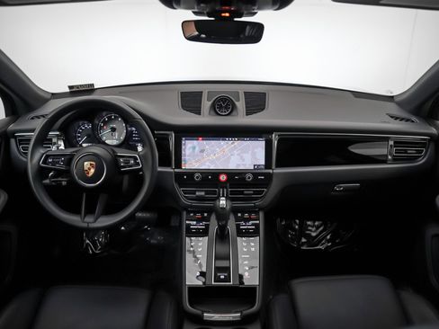 Used 2025 Porsche Macan S image 15