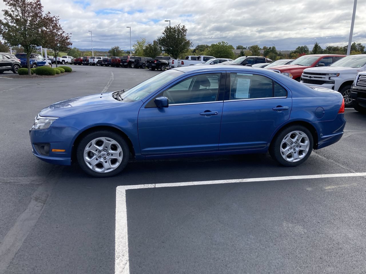 Used 2010 Ford Fusion SE FWD image 4