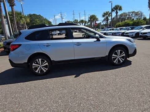 Used 2019 Subaru Outback 2.5i Limited w/ Popular Package #2 AWD/4WD image 9