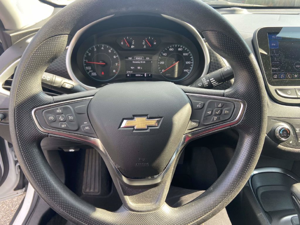 Used 2023 Chevrolet Malibu LT FWD image 33