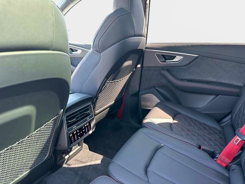 New 2026 Audi SQ7 Prestige image 15