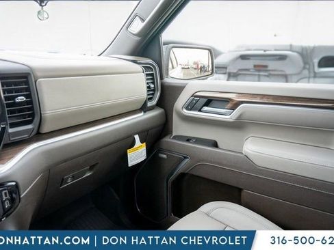 New 2026 Chevrolet Silverado 1500 RST w/ Dark Appearance Package image 16