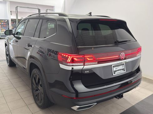 New 2026 Volkswagen Atlas SE image 6