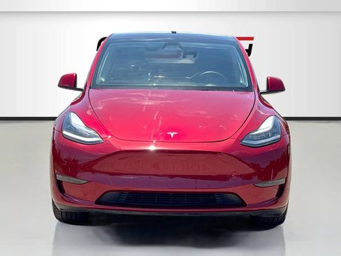 Used 2024 Tesla Model Y Long Range RWD image 2