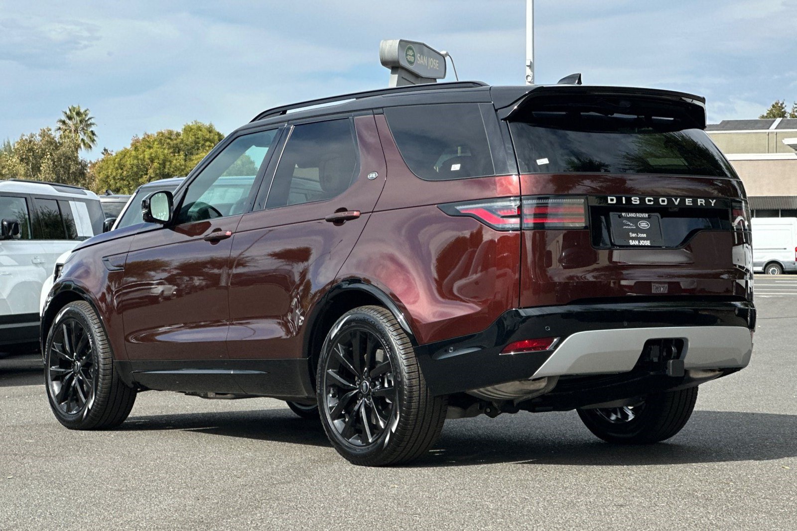 New 2026 Land Rover Discovery Limited Edition AWD/4WD image 4
