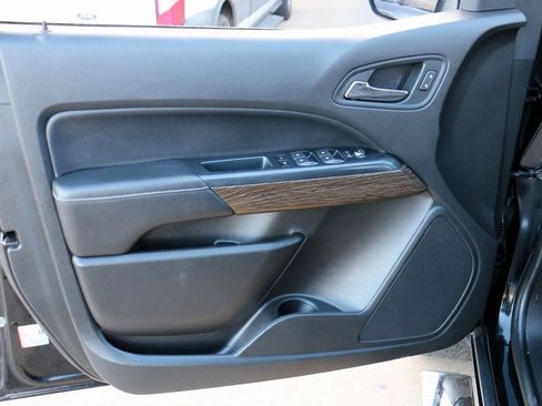 Used 2020 GMC Canyon Denali image 18