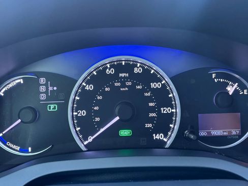 Used 2013 Lexus CT 200h image 31