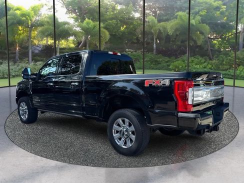 Used 2017 Ford F250 Platinum w/ Platinum Ultimate Package AWD/4WD image 7