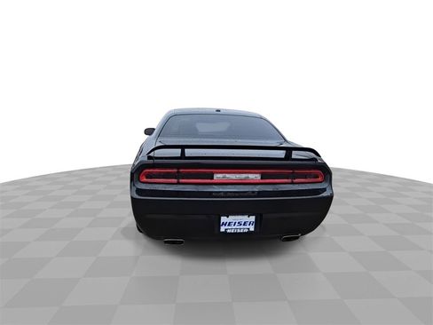 Used 2010 Dodge Challenger R/T image 7