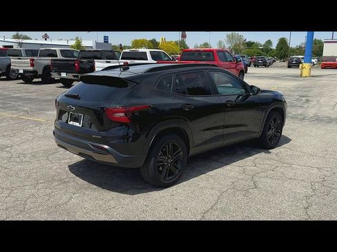 Used 2024 Chevrolet Trax ACTIV w/ Sunroof Package FWD image 36