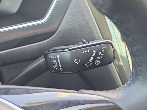 Used 2018 Volkswagen Tiguan SEL Premium AWD/4WD image 23