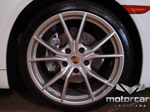 Used 2019 Porsche 718 Cayman RWD image 23