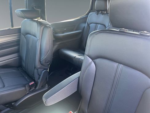 New 2026 Jeep Grand Wagoneer Limited image 13