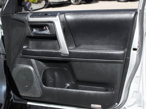 Used 2019 Toyota 4Runner SR5 image 34