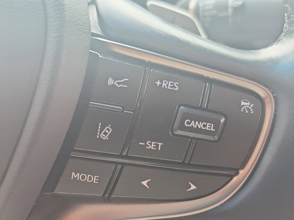 Used 2025 Lexus ES 300h w/ Technology Package FWD image 16