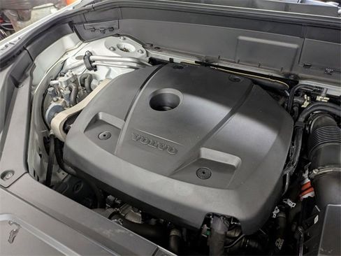 Certified 2024 Volvo XC90 T8 Plus image 33