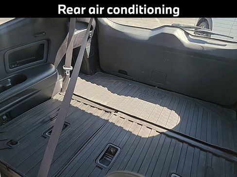 Used 2019 Subaru Ascent Limited w/ Popular Package #4 image 10