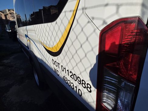 Used 2016 Ford Transit 350 XLT image 5