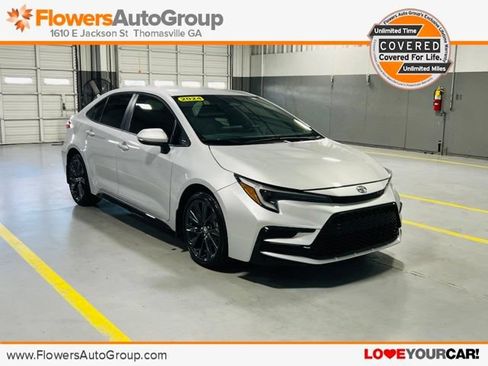 Used 2024 Toyota Corolla SE FWD image 1