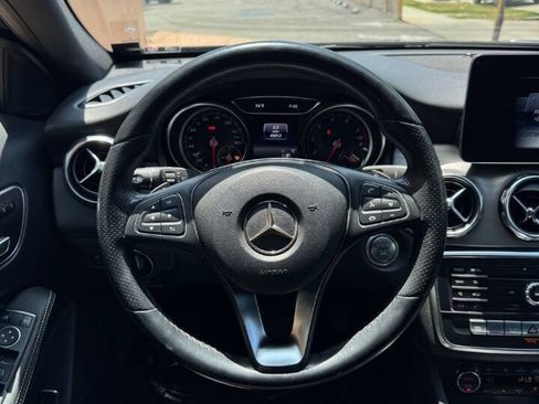 Used 2019 Mercedes-Benz GLA 250 4MATIC image 10