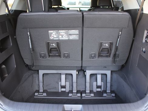 New 2026 Kia Carnival SX w/ SX Dark Edition Package FWD image 13