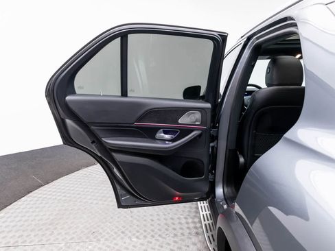 Used 2022 Mercedes-Benz GLE 350 4MATIC w/ Premium Package image 34