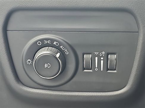 Used 2023 Jeep Grand Cherokee Summit image 28