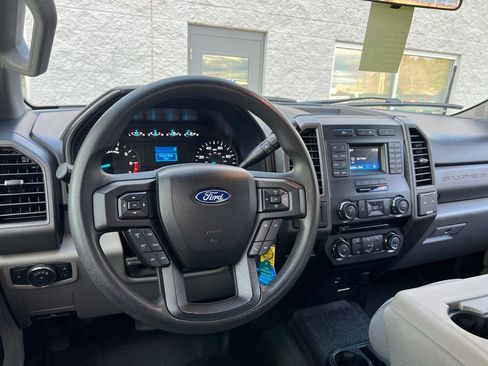 Used 2018 Ford F250 XL w/ STX Appearance Package image 21