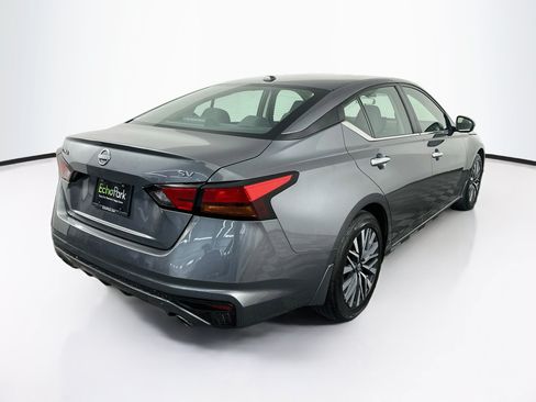Used 2024 Nissan Altima 2.5 SV w/ SV Premium Package FWD image 9