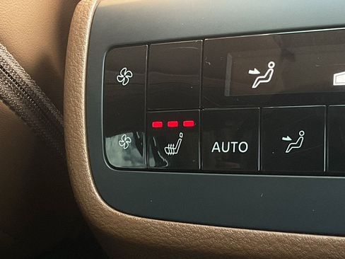 Used 2024 Nissan Pathfinder Platinum FWD image 23