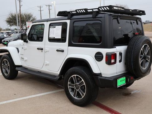 Used 2023 Jeep Wrangler Unlimited Sahara AWD/4WD image 10