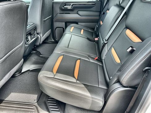 New 2026 GMC Sierra 2500 AT4 w/ AT4 Premium Plus Package AWD/4WD image 16