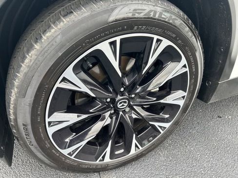 Used 2024 MAZDA CX-90 Plug-In Hybrid w/ Premium Plus image 11