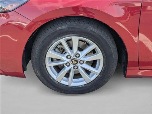 Used 2025 Toyota Camry LE FWD image 29
