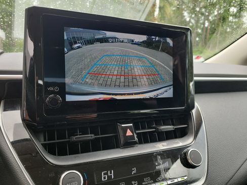 Used 2024 Toyota Corolla LE FWD image 34
