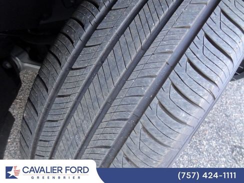Used 2026 Ford Explorer Active AWD/4WD image 38