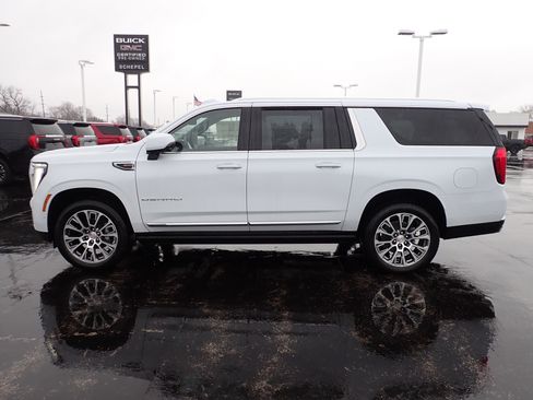 New 2026 GMC Yukon XL Denali w/ Sun & Power Step Package image 4