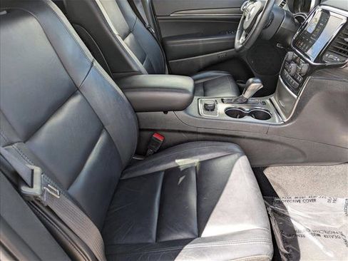 Used 2022 Jeep Grand Cherokee Limited image 22