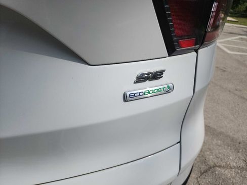 Used 2018 Ford Escape SE FWD image 8