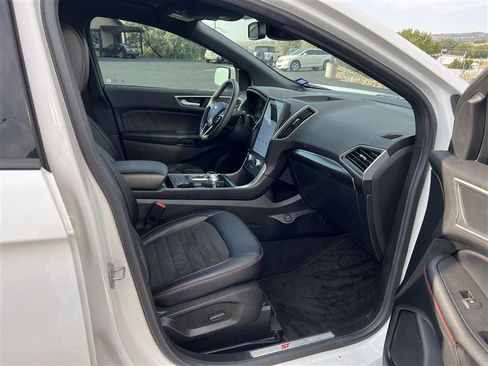 Used 2024 Ford Edge ST-Line image 10