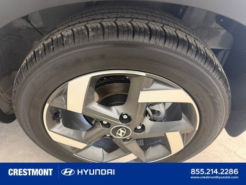 Used 2026 Hyundai Venue SEL FWD image 10