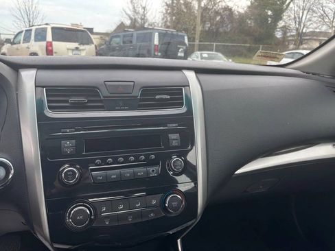 Used 2015 Nissan Altima 2.5 S w/ Power Driver Seat Package FWD image 3
