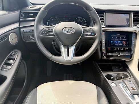 Used 2025 INFINITI QX55 Essential image 17