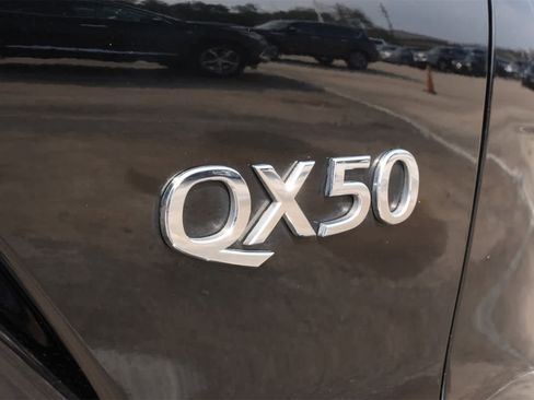 Certified 2023 INFINITI QX50 Luxe image 19