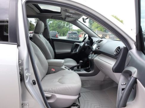 Used 2011 Toyota RAV4 Limited w/ Limited Extra Value Pkg AWD/4WD image 19